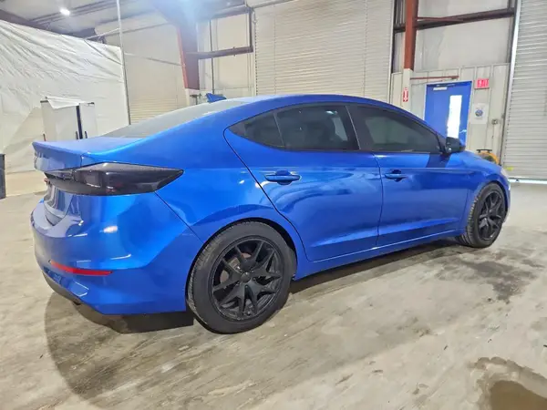 5NPD74LF7HH200571 — 2017 Hyundai Elantra, фото 3 с аукциона Copart, Передняя часть