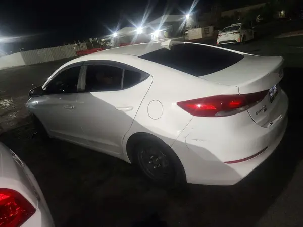5NPD74LF2HH097432 — 2017 Hyundai Elantra, фото 2 с аукциона Copart 06.10.2026, Передняя часть