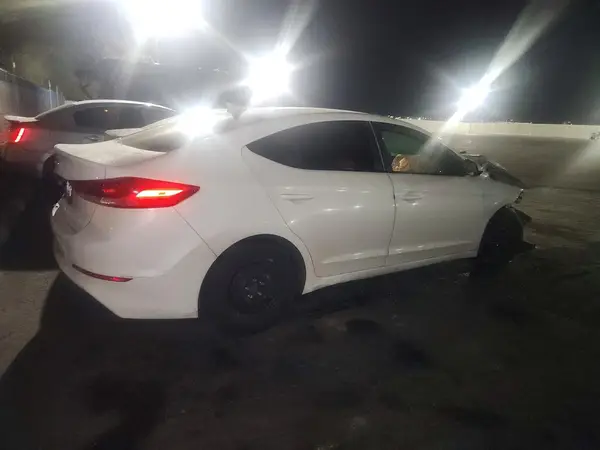 5NPD74LF2HH097432 — 2017 Hyundai Elantra, фото 3 с аукциона Copart 06.10.2026, Передняя часть