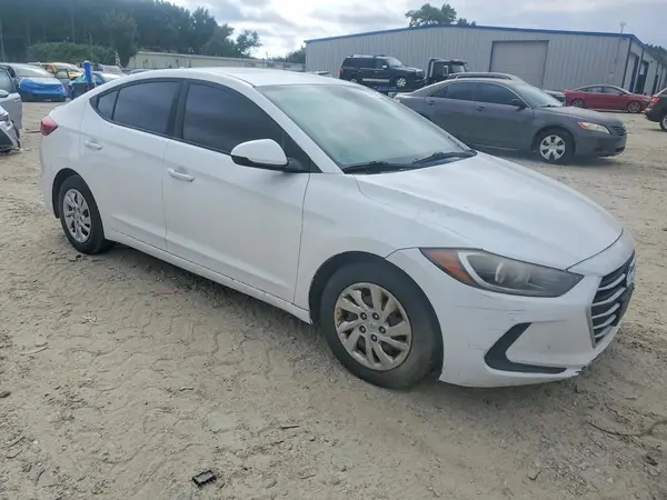 5NPD74LF7HH183528 — 2017 Hyundai Elantra, фото 4 с аукциона Copart 13.10.2026, Подтопление