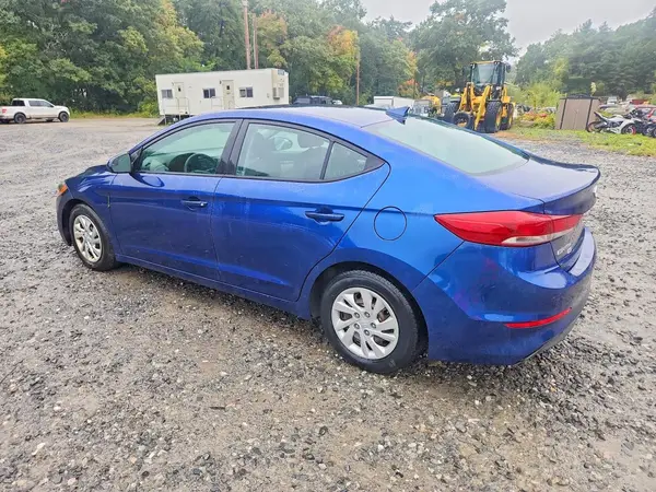 5NPD74LF5HH160118 — 2017 Hyundai Elantra, фото 2 с аукциона Copart 01.10.2026, Механические повреждения