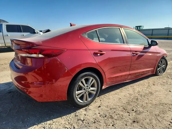 5NPD84LF1JH247629 — 2018 Hyundai Elantra, фото 3 с аукциона Copart, Пожар двигателя