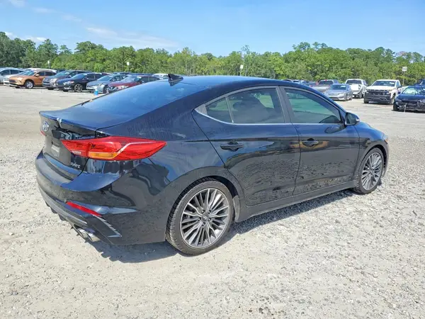 KMHD04LB0JU512918 — 2018 Hyundai Elantra, фото 3 с аукциона Copart, Повреждения снизу