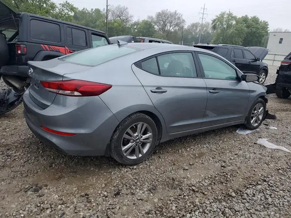 KMHD84LF1JU659647 — 2018 Hyundai Elantra, фото 3 с аукциона Copart, Передняя часть
