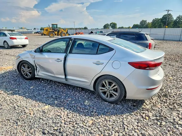 5NPD84LFXJH349091 — 2018 Hyundai Elantra, фото 2 с аукциона Copart, Передняя часть