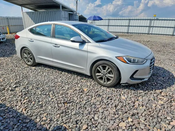5NPD84LFXJH349091 — 2018 Hyundai Elantra, фото 4 с аукциона Copart, Передняя часть