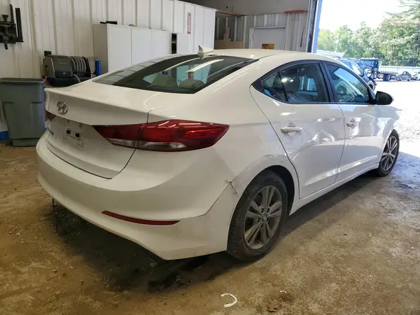 5NPD84LF9JH248141 — 2018 Hyundai Elantra, фото 3 с аукциона Copart, Передняя часть