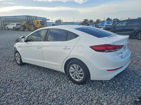 5NPD74LF1JH329010 — 2018 Hyundai Elantra, фото 2 с аукциона Copart, Передняя часть