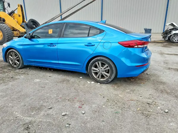 5NPD84LF3JH313517 — 2018 Hyundai Elantra, фото 2 с аукциона Copart, Боковая часть