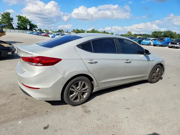 5NPD84LF8JH300939 — 2018 Hyundai Elantra, фото 3 с аукциона Copart, Боковая часть