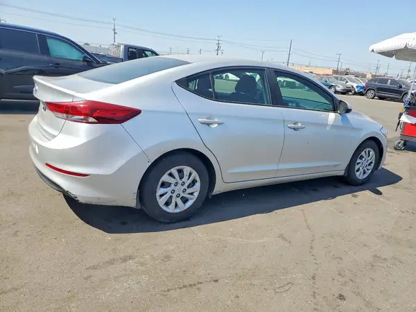 5NPD74LF8JH343468 — 2018 Hyundai Elantra, фото 3 с аукциона Copart, Вандализм