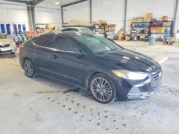 KMHD04LB0JU479144 — 2018 Hyundai Elantra, фото 4 с аукциона Copart, Боковая часть