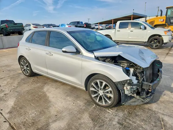 KMHH35LE7JU063035 — 2018 Hyundai Elantra, фото 4 с аукциона Copart, Передняя часть