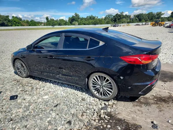 KMHD04LBXJU508133 — 2018 Hyundai Elantra, фото 2 с аукциона Copart, Вандализм