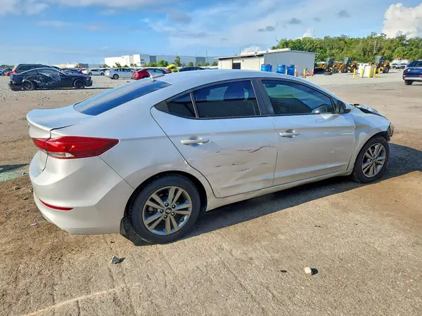 5NPD84LF5JH322350 — 2018 Hyundai Elantra, фото 3 с аукциона Copart, Передняя часть