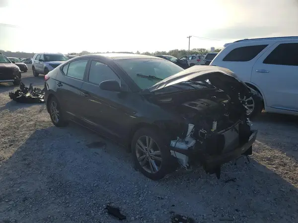 KMHD84LF8JU466086 — 2018 Hyundai Elantra, фото 4 с аукциона Copart 05.10.2026, Вандализм