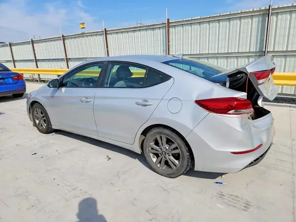 5NPD84LF5JH258861 — 2018 Hyundai Elantra, фото 2 с аукциона Copart, Задняя часть