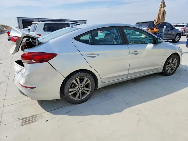 5NPD84LF5JH258861 — 2018 Hyundai Elantra, фото 3 с аукциона Copart, Задняя часть