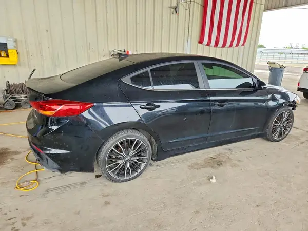 KMHD04LB7JU521311 — 2018 Hyundai Elantra, фото 3 с аукциона Copart 30.09.2026, Передняя часть