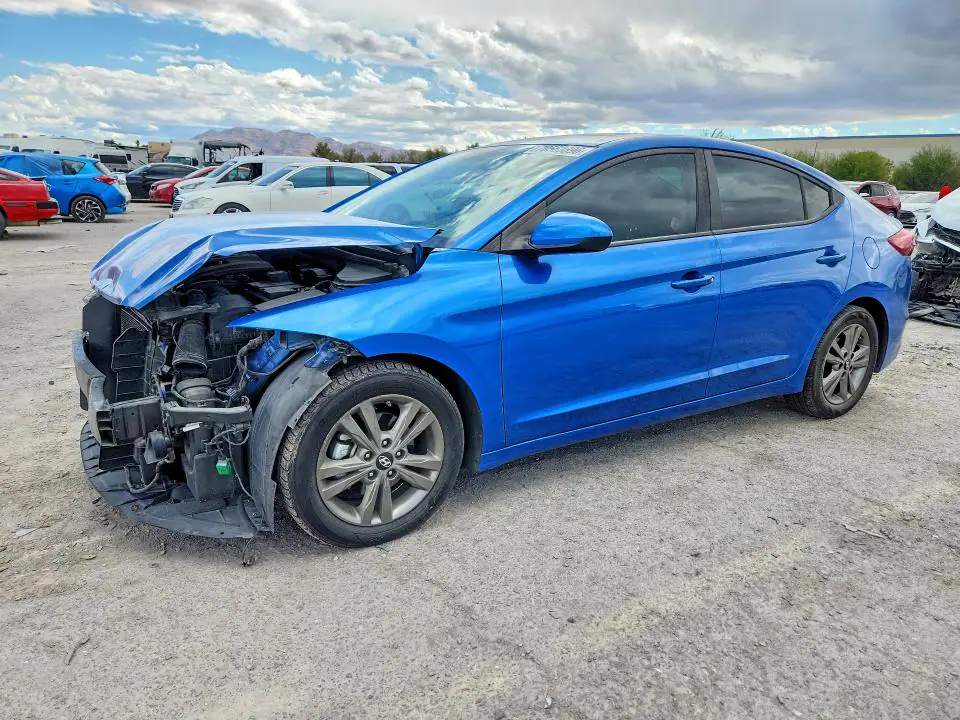 5NPD84LF4JH276445 Hyundai Elantra 2018 — повреждение Передняя часть, фото до ремонта
