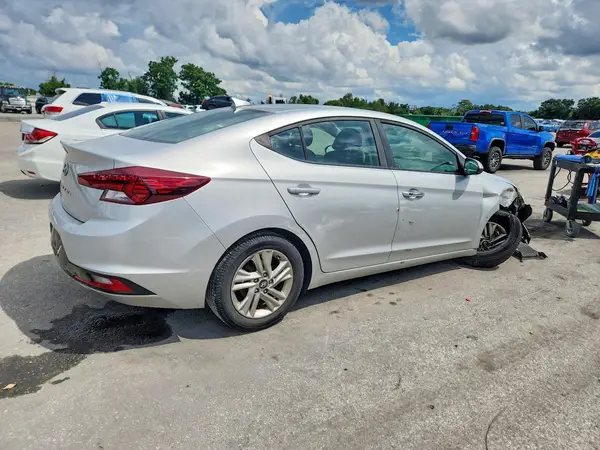 5NPD84LFXKH466610 — 2019 Hyundai Elantra, фото 3 с аукциона Copart, Повреждения снизу