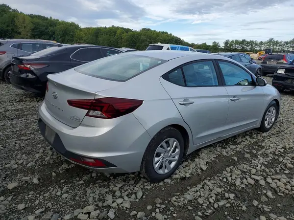 5NPD74LF1KH467745 — 2019 Hyundai Elantra, фото 3 с аукциона Copart, Подтопление