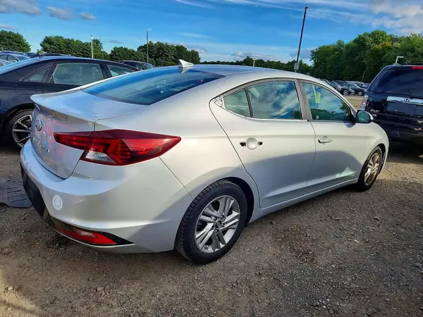 5NPD84LF2KH445430 — 2019 Hyundai Elantra, фото 3 с аукциона Copart, Вандализм