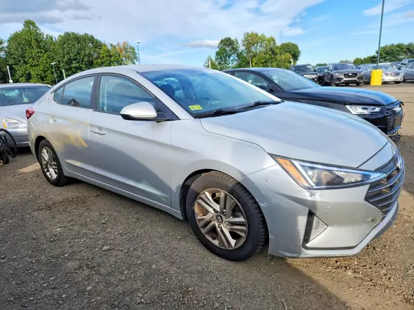 5NPD84LF2KH445430 — 2019 Hyundai Elantra, фото 4 с аукциона Copart, Вандализм