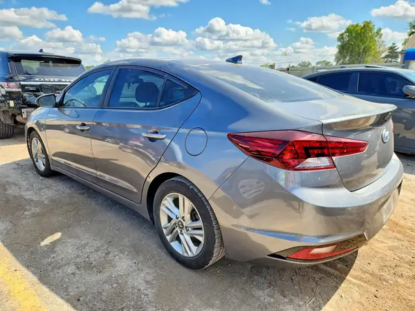 5NPD84LFXKH425412 — 2019 Hyundai Elantra, фото 2 с аукциона Copart 28.09.2026, Мелкие вмятины и царапины