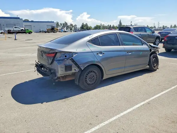5NPD74LF7KH457494 — 2019 Hyundai Elantra, фото 3 с аукциона Copart, Передняя часть