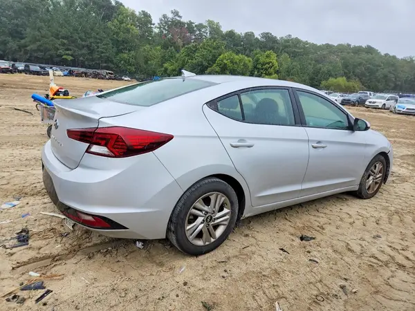 KMHD84LFXKU881699 — 2019 Hyundai Elantra, фото 3 с аукциона Copart 06.10.2026, Передняя часть