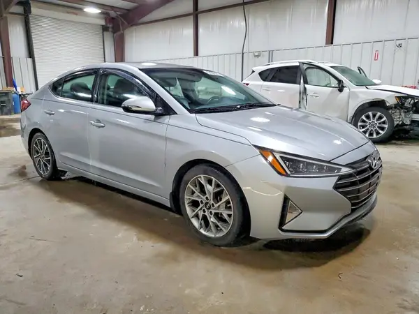 5NPD84LF7LH560333 — 2020 Hyundai Elantra, фото 4 с аукциона Copart, Подтопление
