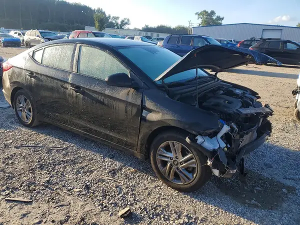 5NPD84LF6LH546987 — 2020 Hyundai Elantra, фото 4 с аукциона Copart, Передняя часть