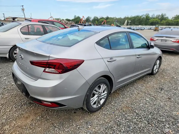 5NPD84LF6LH588284 — 2020 Hyundai Elantra, фото 3 с аукциона Copart, Боковая часть