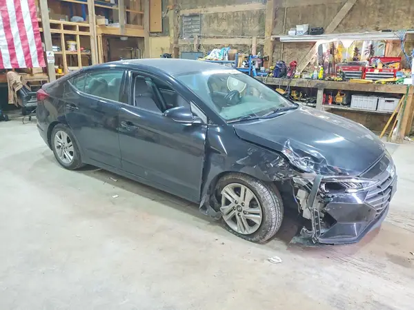 5NPD84LF5LH594657 — 2020 Hyundai Elantra, фото 4 с аукциона Copart, Передняя часть
