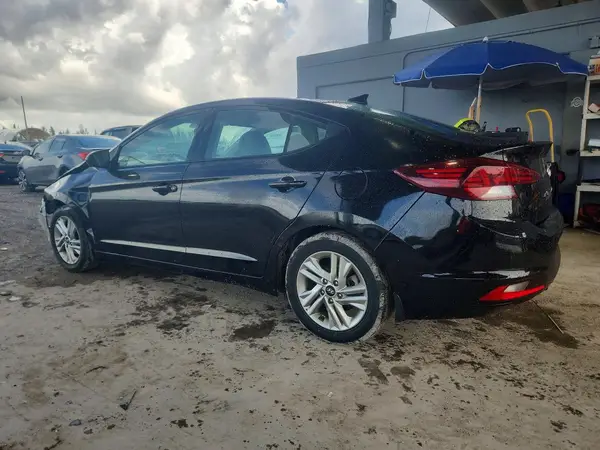 KMHD84LF7LU921674 — 2020 Hyundai Elantra, фото 2 с аукциона Copart, Передняя часть
