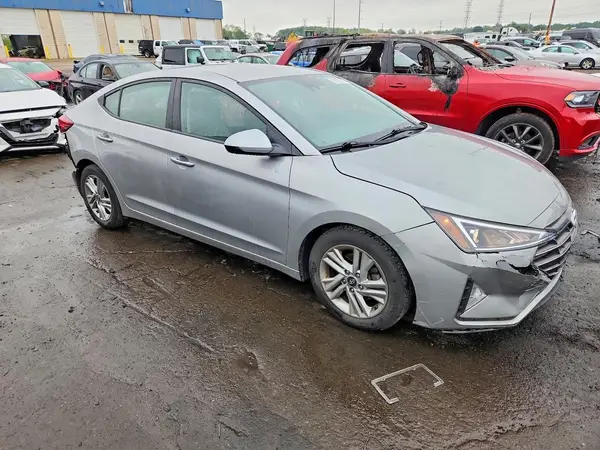 5NPD84LF1LH562255 — 2020 Hyundai Elantra, фото 4 с аукциона Copart, Задняя часть