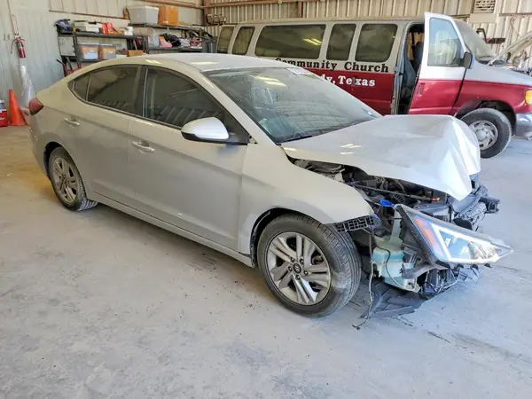 5NPD84LF7LH509561 — 2020 Hyundai Elantra, фото 4 с аукциона Copart, Передняя часть