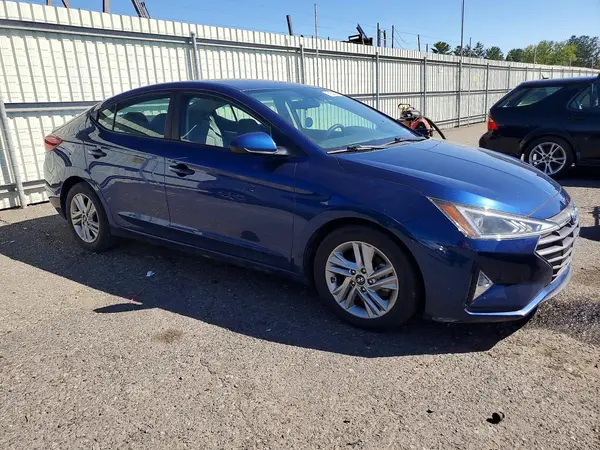 5NPD84LF6LH537061 — 2020 Hyundai Elantra, фото 4 с аукциона Copart, Мелкие вмятины и царапины