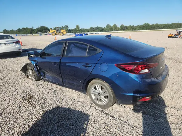 5NPD84LF8LH610298 — 2020 Hyundai Elantra, фото 2 с аукциона Copart, Передняя часть