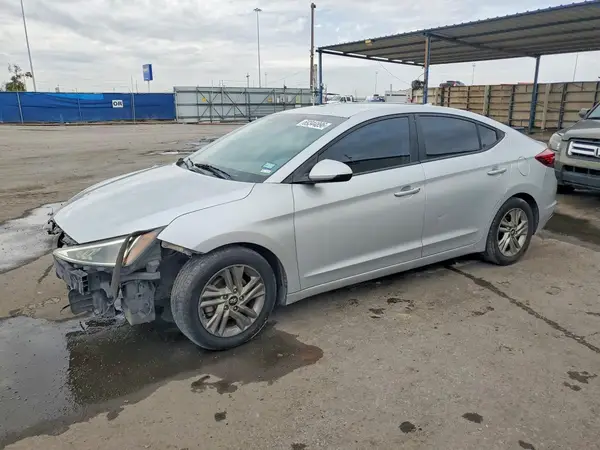 5NPD84LF1LH512035 — 2020 Hyundai Elantra, Передняя часть (Front End), фото до ремонта