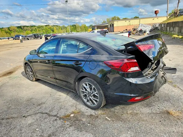 KMHD84LF0LU922553 — 2020 Hyundai Elantra, фото 2 с аукциона Copart, Задняя часть