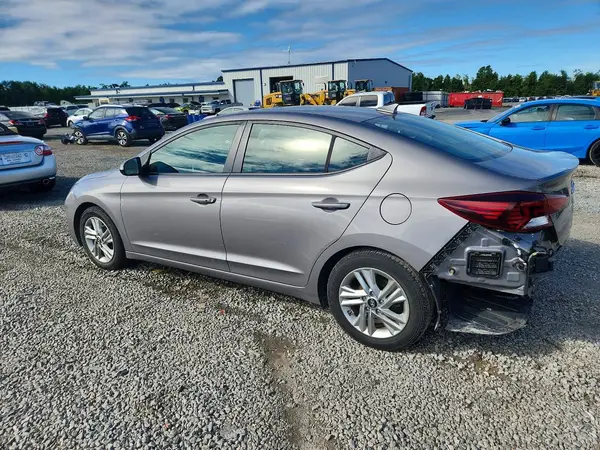 KMHD84LF3LU028949 — 2020 Hyundai Elantra, фото 2 с аукциона Copart 05.10.2026, Подтопление