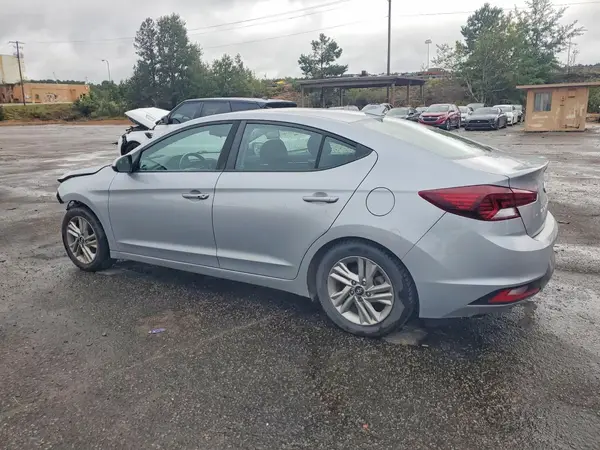 KMHD84LF7LU929368 — 2020 Hyundai Elantra, фото 2 с аукциона Copart, Передняя часть