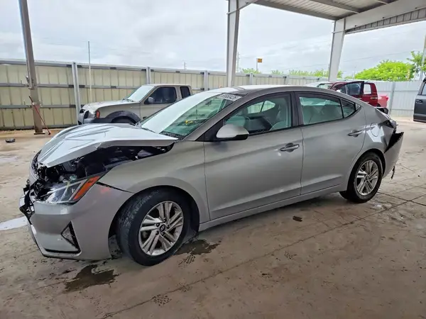 5NPD84LF2LH572180 — 2020 Hyundai Elantra, Задняя часть (Rear End), фото до ремонта