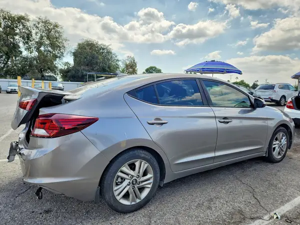 KMHD84LF1LU106502 — 2020 Hyundai Elantra, фото 3 с аукциона Copart, Задняя часть