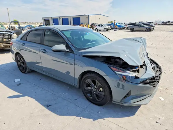 KMHLM4AGXNU365964 — 2022 Hyundai Elantra, фото 4 с аукциона Copart, Передняя часть