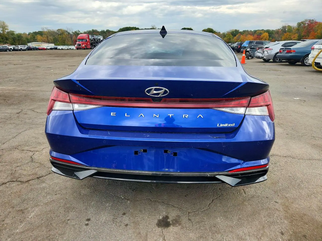 KMHLP4AG4NU330568 — 2022 Hyundai Elantra, фото 6 с аукциона Copart, Передняя часть