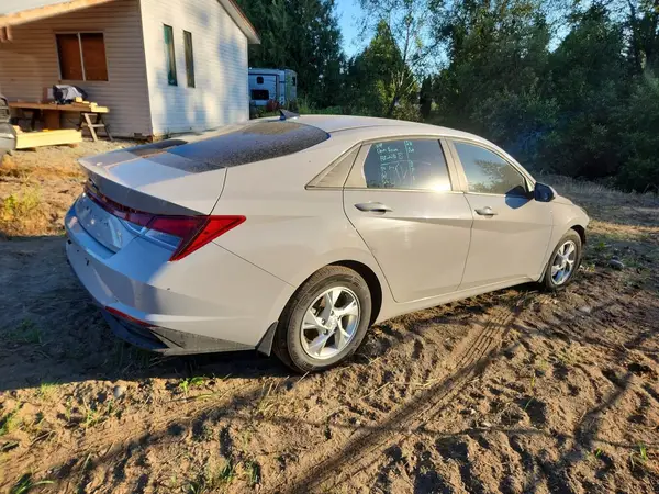 KMHLM4AG5PU422574 — 2023 Hyundai Elantra, фото 3 с аукциона Copart 13.10.2026, Передняя часть