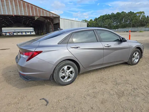 KMHLL4AG0PU575608 — 2023 Hyundai Elantra, фото 3 с аукциона Copart, Передняя часть
